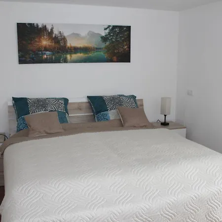 Ferienwohnung Jolie Apartment *